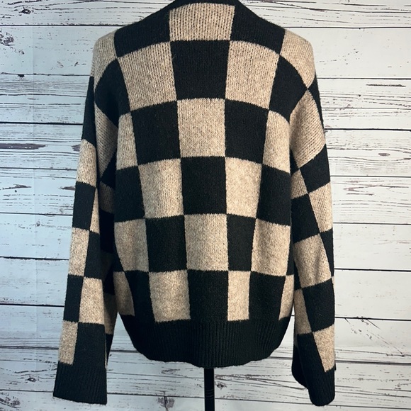 Vince Camuto Black and Tan Checkered Sweater - Picture 3 of 7